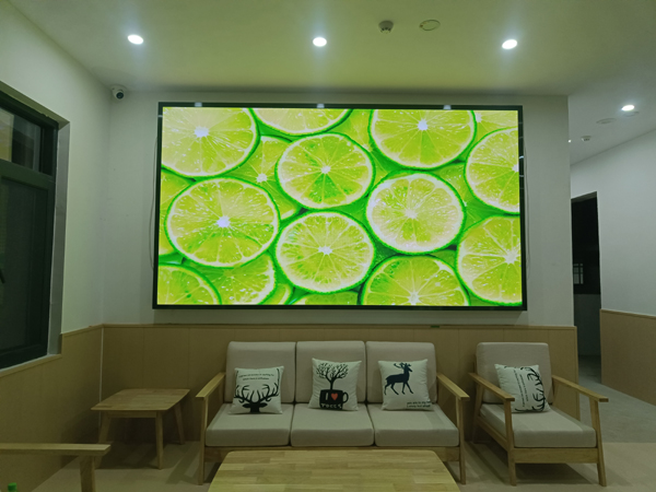 安义县社会福利院 品牌：京东方 产品型号:京东方室内1.86高刷  尺寸和数量:  10*11   5.632平方 屏幕已安装调